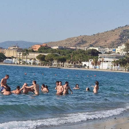 Loft Magna Grecia Reggio Calabria Centro Storico A 3 Minuti A Piedi Dal Mare Apartment ภายนอก รูปภาพ