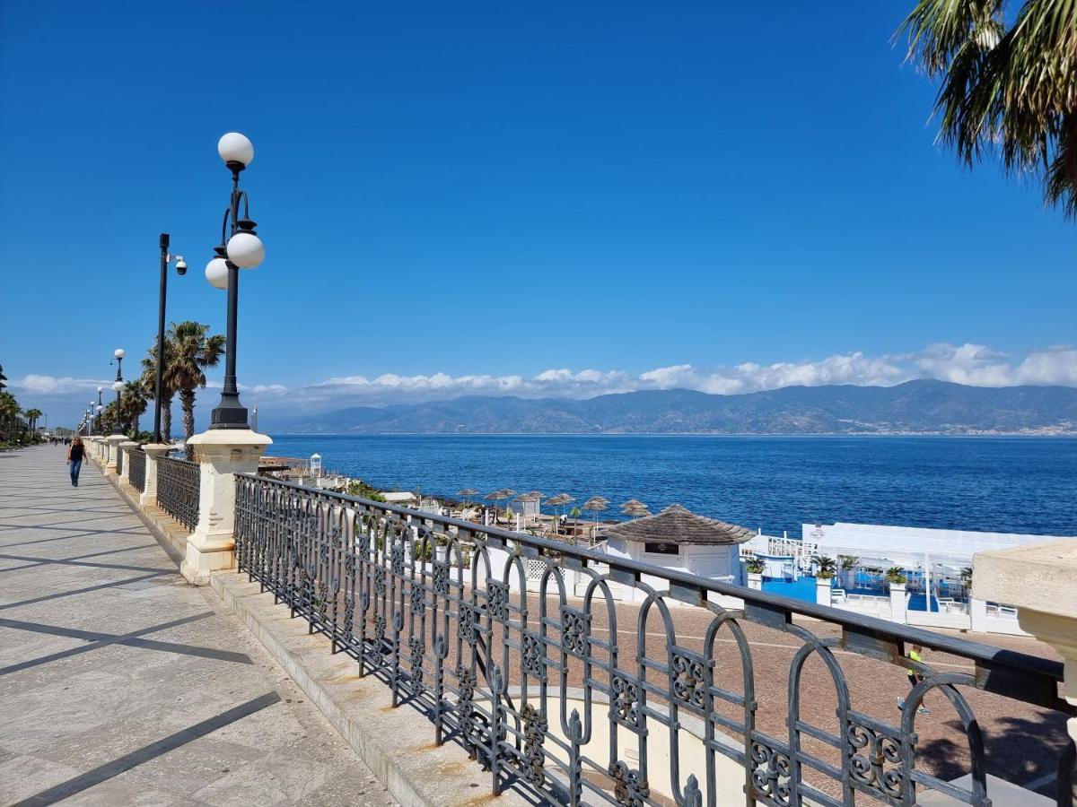 Loft Magna Grecia Reggio Calabria Centro Storico A 3 Minuti A Piedi Dal Mare Apartment ภายนอก รูปภาพ