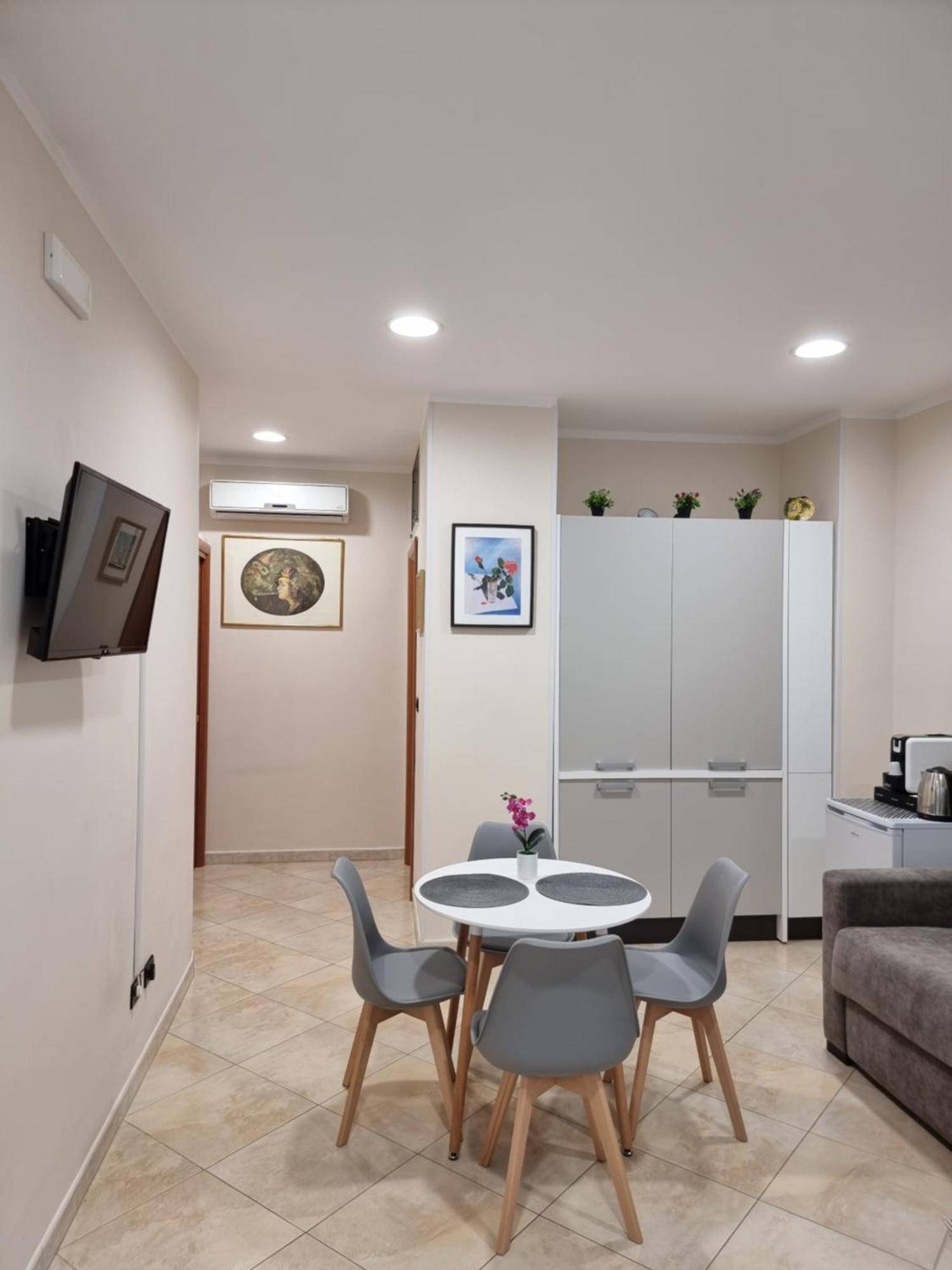 Loft Magna Grecia Reggio Calabria Centro Storico A 3 Minuti A Piedi Dal Mare Apartment ภายนอก รูปภาพ